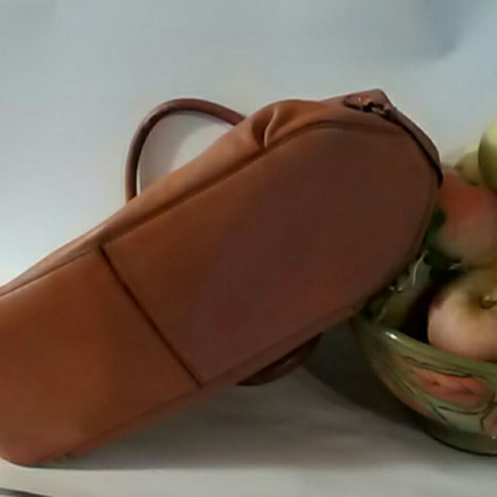 Great Tan Bag  - Picture 4 of 6
